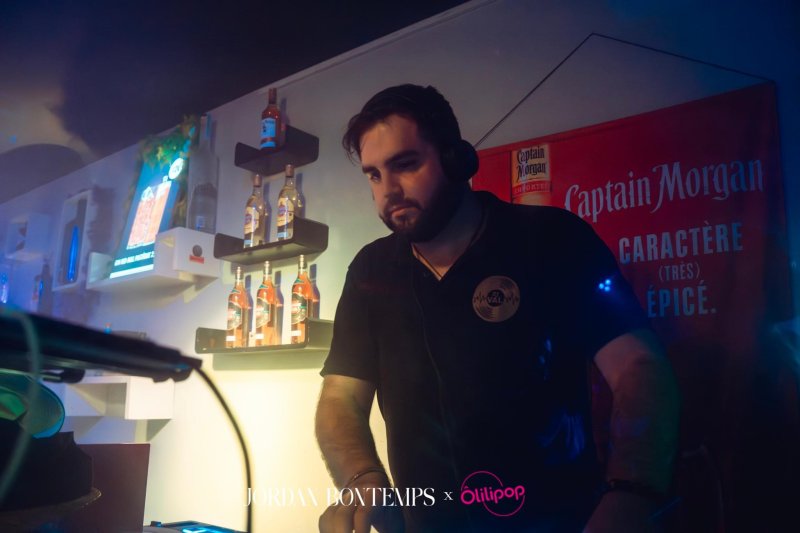 Dj val