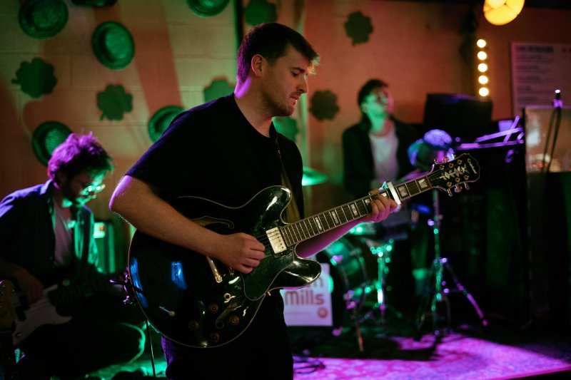GUESS WHAT? (Blind test instrumental & guitare live)